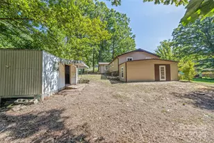 425 Lyndhurst Dr, Hendersonville, NC 28791 - Photo 24