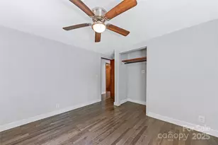 425 Lyndhurst Dr, Hendersonville, NC 28791 - Photo 18