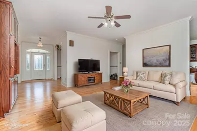 640 40th Avenue Lane NW, Hickory, NC 28601 - Photo 8