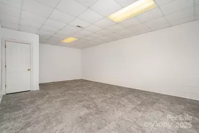 640 40th Avenue Lane NW, Hickory, NC 28601 - Photo 24