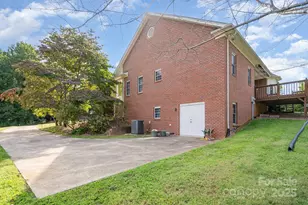 640 40th Ave Ln NW, Hickory, NC 28601 - Photo 32