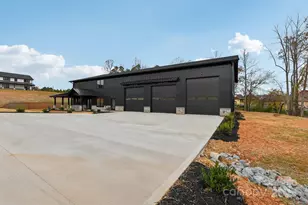 121 Winners Cir, Mooresville, NC 28117 - Photo 2