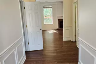 11412 Leigh Glen Cir, Charlotte, NC 28269 - Photo 2