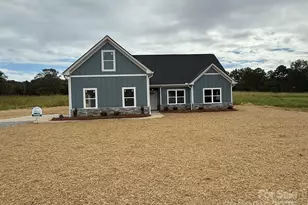 426 E 10th St, Oakboro, NC 28129 - Photo 1