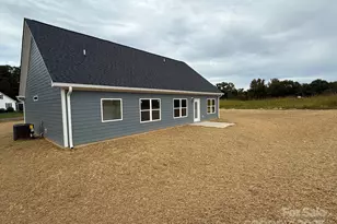 426 E 10th St, Oakboro, NC 28129 - Photo 4