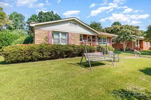 4738 Brooktree Dr, Charlotte, NC 28208 - Photo 2