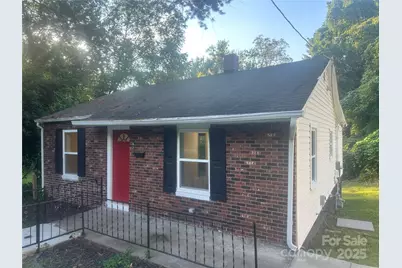 621 E Sharpe Street, Statesville, NC 28677 - Photo 2