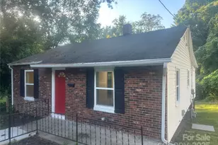 621 E Sharpe St, Statesville, NC 28677 - Photo 2