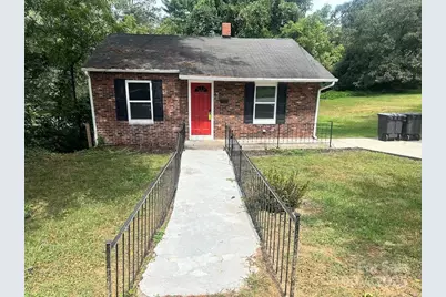 621 E Sharpe Street, Statesville, NC 28677 - Photo 1