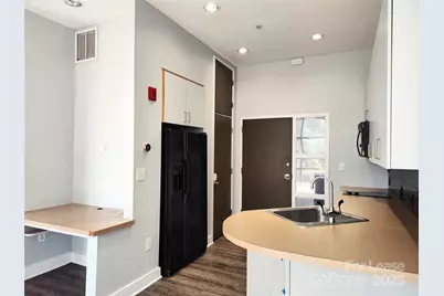 514 W 10th Street #205, Charlotte, NC 28202 - Photo 4