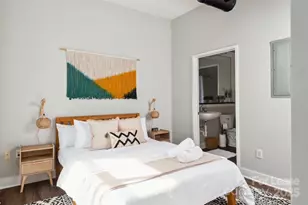 514 W 10th St, Charlotte, NC 28202 - Photo 12