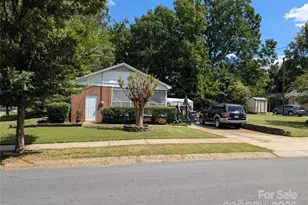 2855 Fordwood Dr, Charlotte, NC 28208 - Photo 2