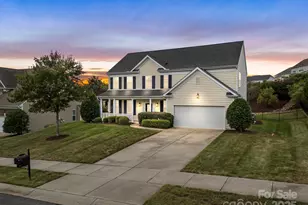 7524 Chasewater Dr, Harrisburg, NC 28075 - Photo 2