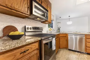 944 Evian Ln, Matthews, NC 28105 - Photo 12