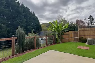 102 Kerlee St, Black Mountain, NC 28711 - Photo 4