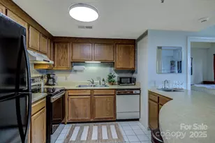 303 Sugar Top Dr, Sugar Mountain, NC 28604 - Photo 16