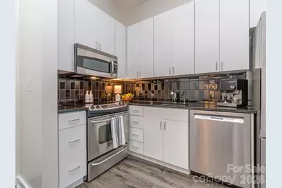 525 E Sixth Street #407, Charlotte, NC 28202 - Photo 6