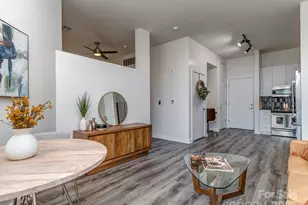 525 E 6th St, Charlotte, NC 28202 - Photo 12