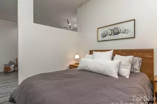 525 E 6th St, Charlotte, NC 28202 - Photo 14