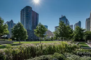 525 E 6th St, Charlotte, NC 28202 - Photo 26