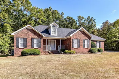 410 W Elm Street, Wingate, NC 28174 - Photo 2