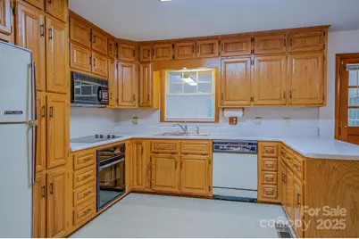 31 Jupiter Road, Weaverville, NC 28787 - Photo 2