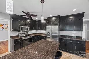 7142 Forest Hills Dr, Denver, NC 28037 - Photo 14