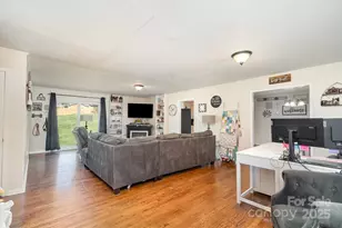 5609 Grace Chapel Rd, Hickory, NC 28601 - Photo 6