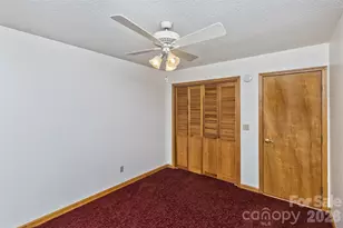 2431 W Cumming Woods Ln, Hendersonville, NC 28739 - Photo 34