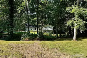 3238 Debbie Dr, Hendersonville, NC 28791 - Photo 4