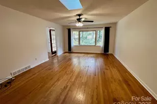 3238 Debbie Dr, Hendersonville, NC 28791 - Photo 6