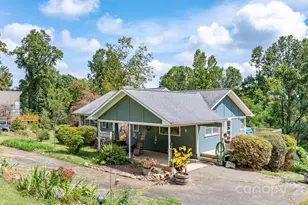 1174 Apple Ln, Spruce Pine, NC 28777 - Photo 2