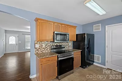 7117 Angela Marie Court, Charlotte, NC 28215 - Photo 6