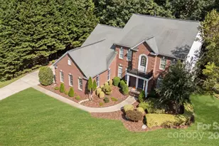 1053 Muirfield Dr, Mooresville, NC 28115 - Photo 2