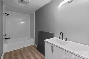 4642 McClure Rd, Charlotte, NC 28216 - Photo 6