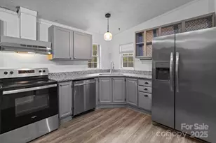 4642 McClure Rd, Charlotte, NC 28216 - Photo 46