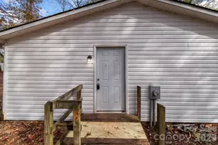 4642 McClure Rd, Charlotte, NC 28216 - Photo 24