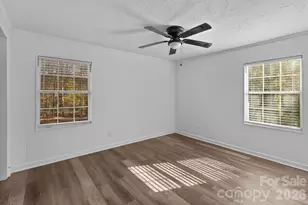 4642 McClure Rd, Charlotte, NC 28216 - Photo 30