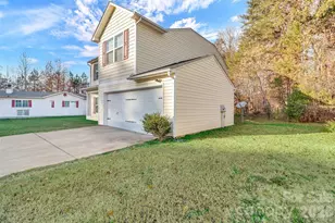 1243 Salvadore Ct, Gastonia, NC 28052 - Photo 4