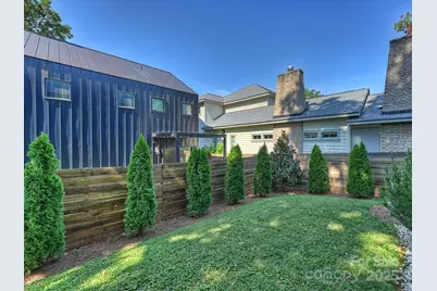 2107 W Trade Street, Charlotte, NC 28216 - Photo 24