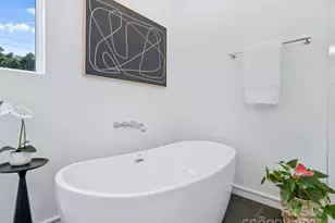 2107 W Trade St, Charlotte, NC 28216 - Photo 18