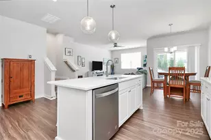 9521 Munsing Dr, Charlotte, NC 28269 - Photo 4