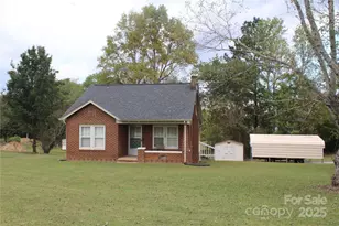 1720 Bumgarner Dr, Morganton, NC 28655 - Photo 2