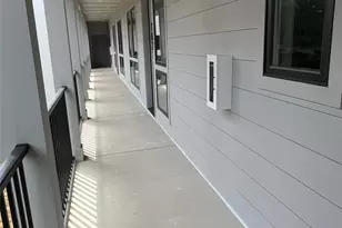 19546 Greentree Way, Cornelius, NC 28031 - Photo 4