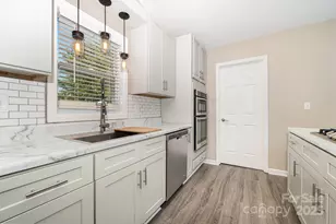 152 Sparrow Ln, Statesville, NC 28625 - Photo 6