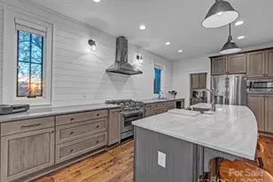 180 Eagle Vlg Cir, Banner Elk, NC 28604 - Photo 14