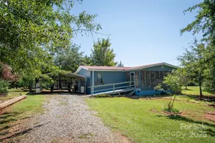 133 Pheasant Ln, Columbus, NC 28722 - Photo 36