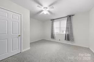 13 Maple Ave, Gastonia, NC 28054 - Photo 8