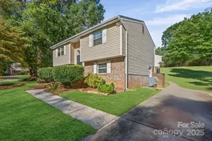 8619 Eaglewind Dr, Charlotte, NC 28212 - Photo 4