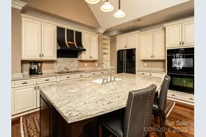 21 Windcliff Drive, Asheville, NC 28803 - Photo 12